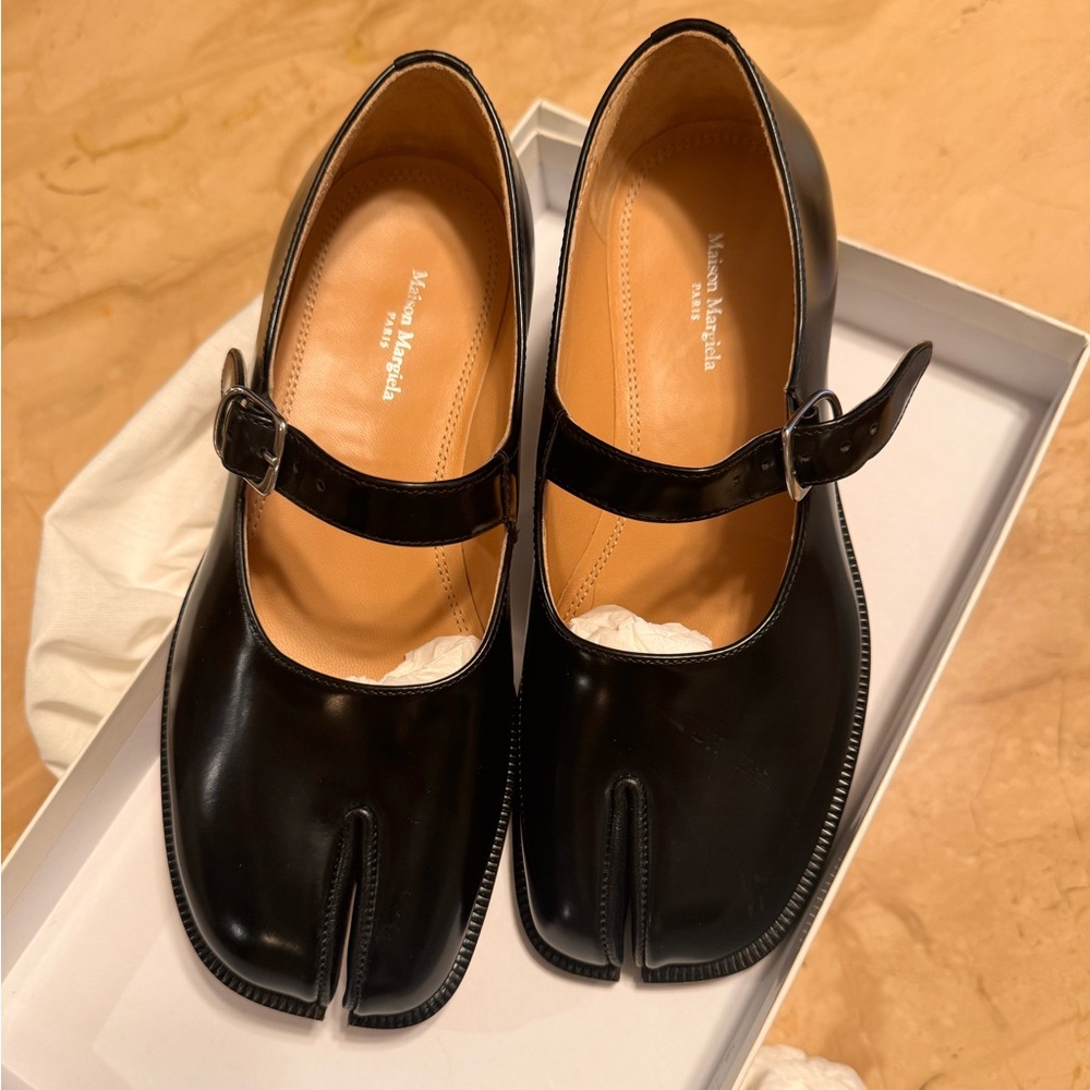 Maison Margiela Tabi leather Mary-Jane Shoe